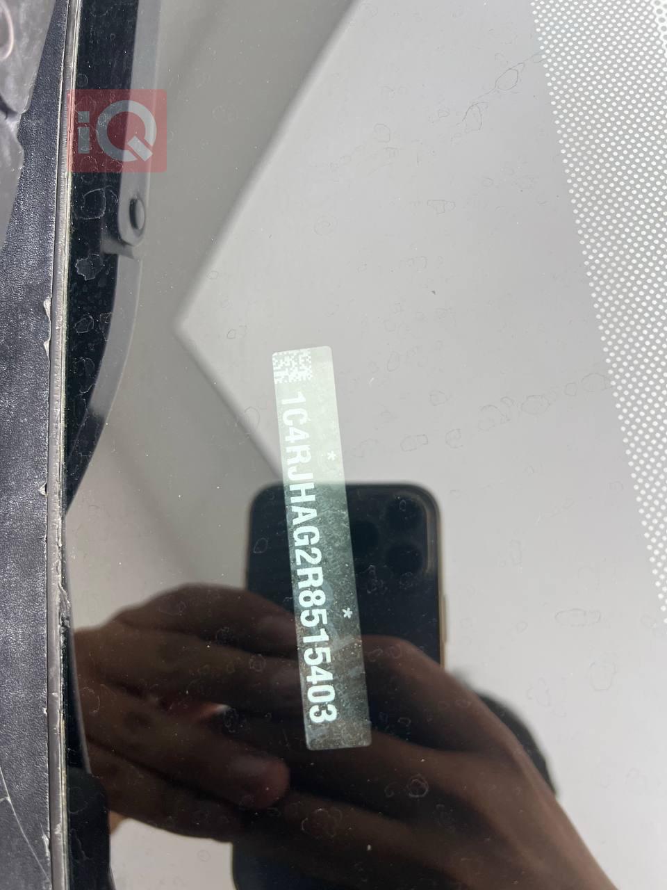 جیپ گراند شیرۆکی